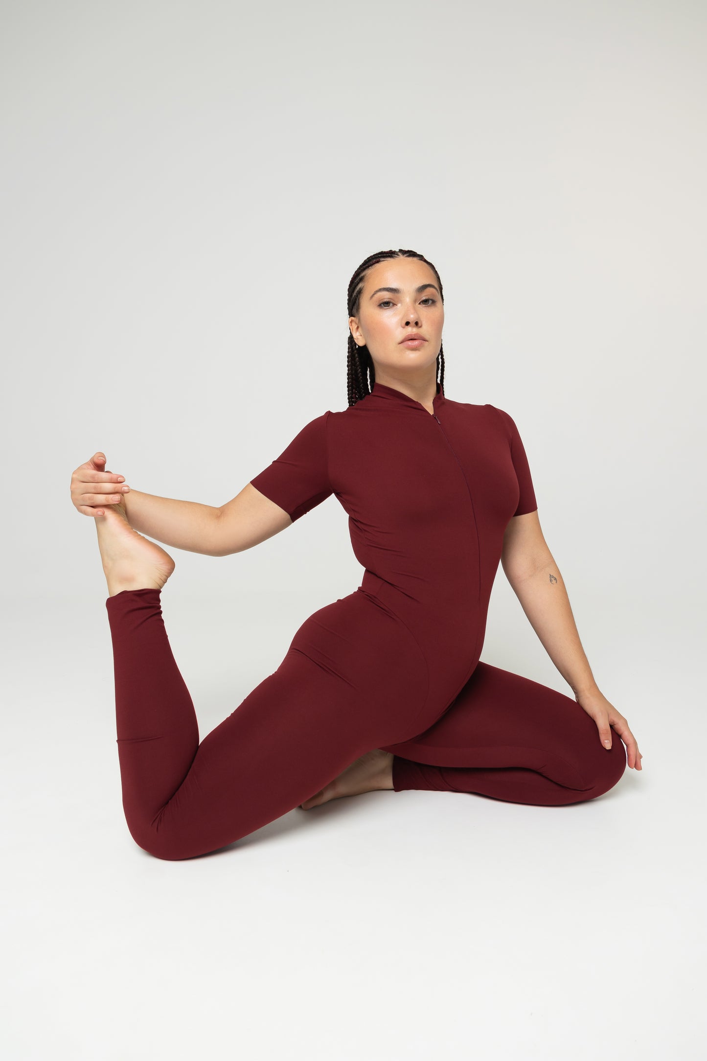 Подарунковий бокс #4 – комбінезон Shorty в кольорі бордо